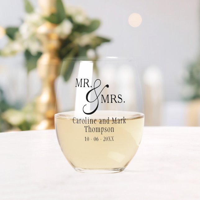 Custom Black Calligraphy Mr. und Mrs. Couple Names Weinglas Ohne Stiel (Insitu (Hochzeit))