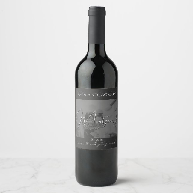 Custom Black Sleek Wedding Celebration Weinlabel Weinetikett (Vorderseite)