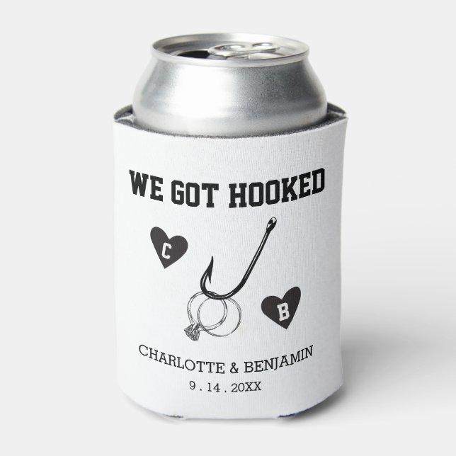 Custom Black & White Wir Got Hooked Wedding Dosenkühler (Kanne Vorderseite)