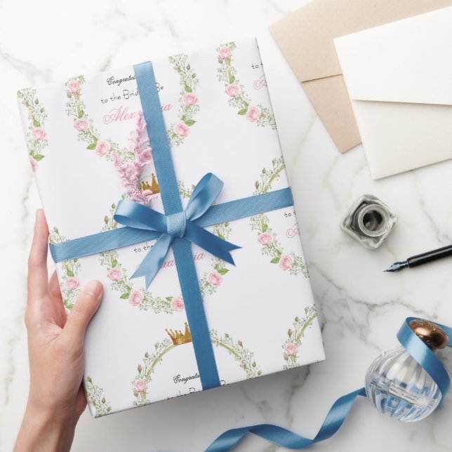 Custom Blushing Romance: Rose & Baby's Breathe Geschenkpapier (Schenken)