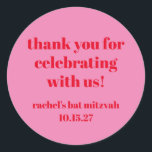 Custom Bold rosa Red Modern Bat Mitzvah Vielen Dan Runder Aufkleber<br><div class="desc">Custom Bold Typografie Bright Pink und Red Modern Bat Mitzvah Danke klassische Rundaufkleber</div>