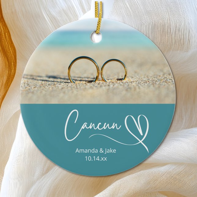 Custom Cancun Destination Beach Wedding Keramik Ornament (Von Creator hochgeladen)