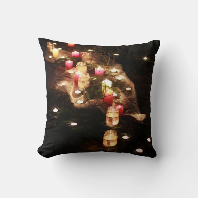 Custom Candle Glow Throw Kissen von Sotnichenko (Vorderseite)