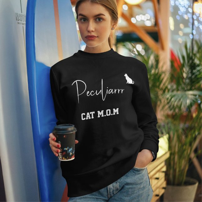 Custom Cat Mom Minimalist Script Black And White Sweatshirt (Von Creator hochgeladen)