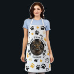 Custom Cattery Maine Coon Photo Apron  Schürze<br><div class="desc">Promote your cattery in style with this fully customizable photo apron. Designed specifically for professional cat breeders and Maine Coon lovers, this apron features a central circular frame to showcase your favorite feline’s portrait. The design is accented with a playful pattern of gold and black paw prints and delicate hearts,...</div>