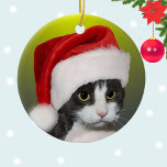 Custom Christmas Carol Tuxedo Cat Foto Keramik Ornament<br><div class="desc">Maßgeschneidertes Weihnachtscarol grau tuxedo Katz Foto Ornament. Ideal für alle! Diese niedliche Katze kann auch durch Ihr Lieblings-Foto ersetzt werden!</div>