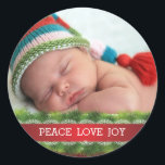Custom Christmas Peace Liebe Joy Foto Sticker<br><div class="desc">Schöne Peace Liebe Weihnachten Urlaub Joy Foto Sticker mit Evergreens und ein rotes Band mit weißer Spitze geschmückt.</div>