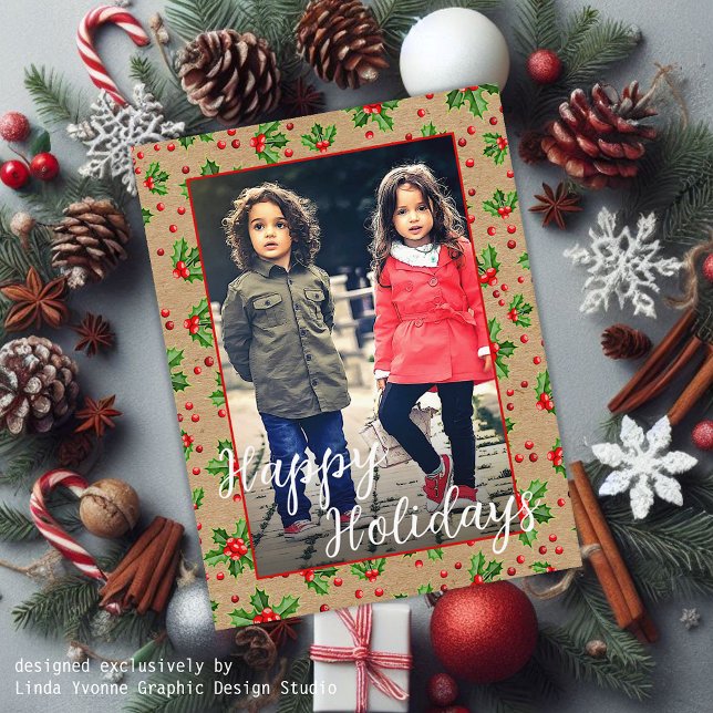 Custom Classic Holiday Green Holly Red Berries Postkarte (Von Creator hochgeladen)