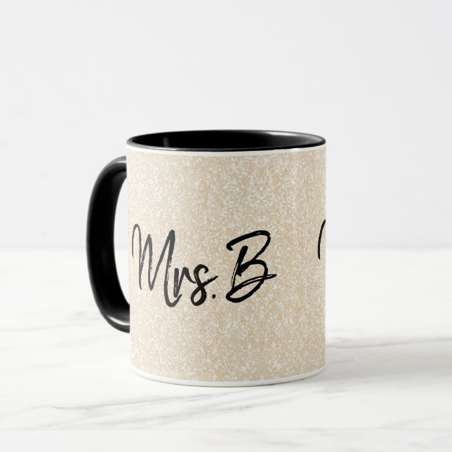 Custom Cream Champagne Mrs. Initial Glitzer Tasse (Vorderseite Links)