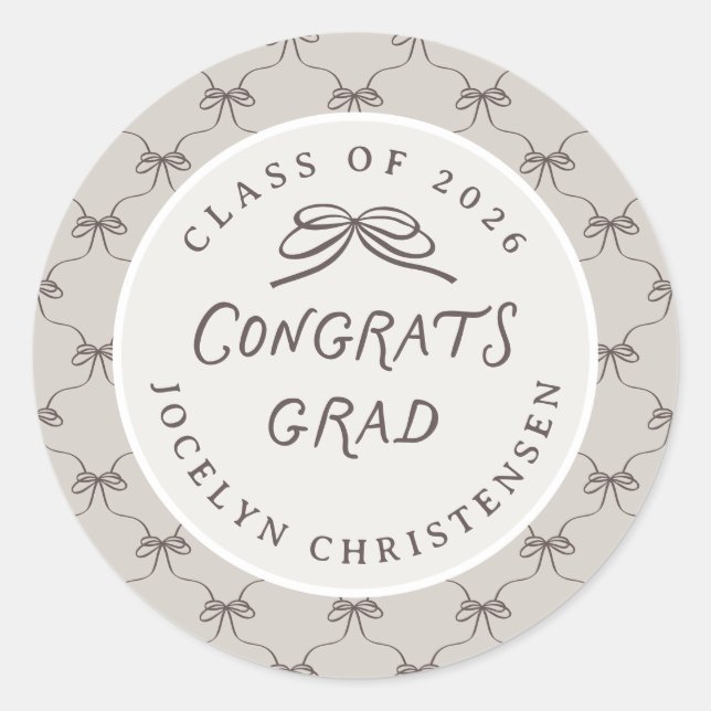Custom Cream Taupe Coquette Bow Congrats Grad Runder Aufkleber (Vorderseite)