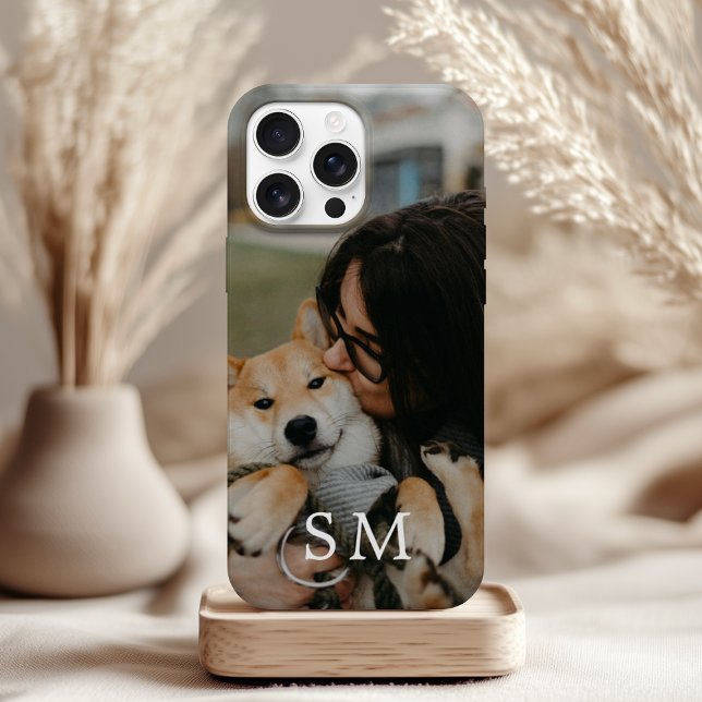 Custom Cute Pet Photo and Monogram Initial iPhone 13 Mini Hülle (Von Creator hochgeladen)