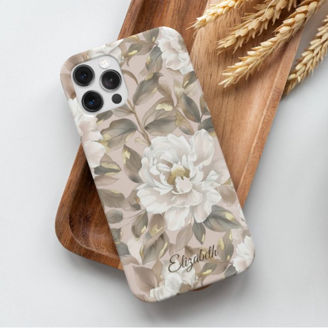 Custom Elegante Chic Big Camellia Blume Rosa iPhone 16 Pro Hülle (The golden giant camellia rose hand drawn in elegant, chic style on custom name phone case)