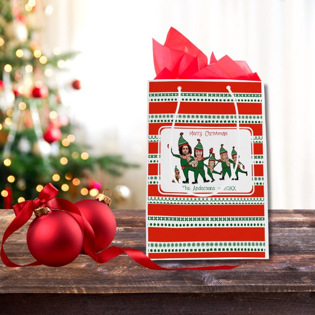 Custom Elf Ihre Familie von sechs, einschließlich  Mittlere Geschenktüte (Von Creator hochgeladen)