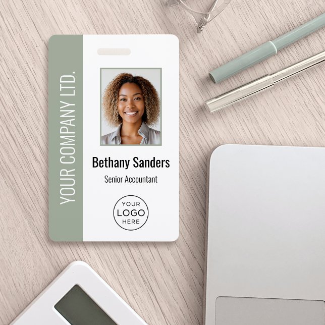Custom Employee Photo, Logo, Name Sage Green Ausweis (Von Creator hochgeladen)