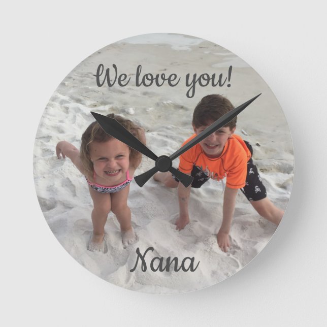 Custom Family Foto Nana Runde Wanduhr (Vorderseite)