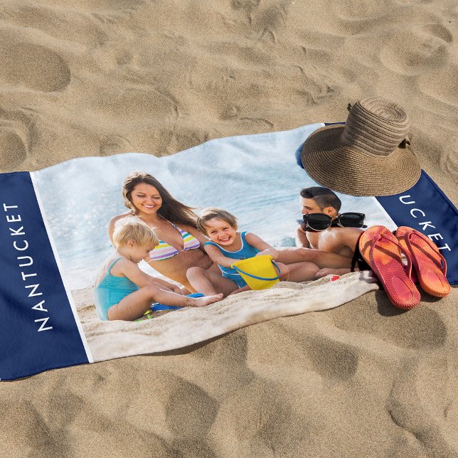 Custom Family Foto Summer Keepake Geschenk Strandtuch (Hey beach-loving families! Style up your beach game with our fun custom keepsake towels!)