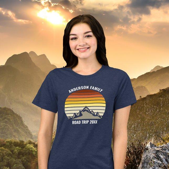 Custom Family Wiedersehen Sunset Road Trip Women's Tri-Blend Shirt (Von Creator hochgeladen)