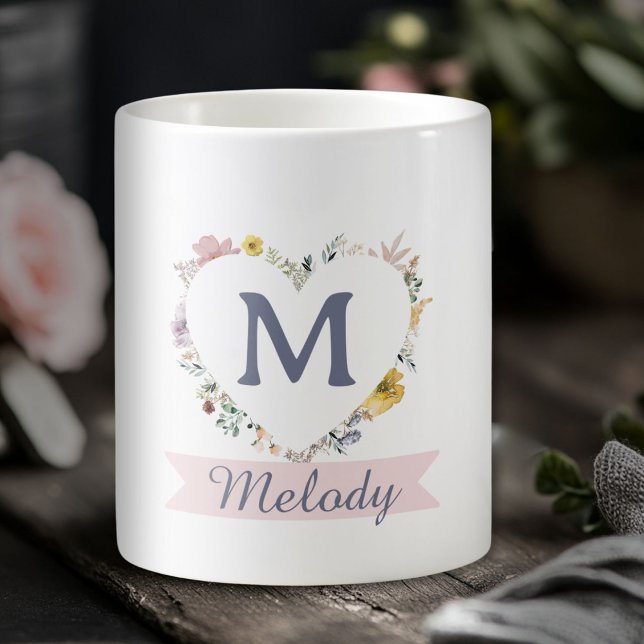 Custom Floral Heft Monogram/Name Kaffeetasse (Custom Floral Heart Coffee Mug with your Monogram & Name )