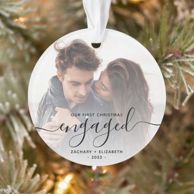 Custom Foto First Christmas Verlobt Black Script Ornament (Baum)