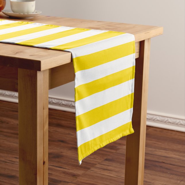 Custom Gelbe weiße Streifen Moderne Elegante Trend Kurzer Tischläufer (Beispiel)