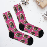 Custom Girlfriend Foto Pink Liebe Socken<br><div class="desc">Zeigen Sie Ihre Liebe für Ihren Freund, Ehemann oder Partner mit diesen lustigen und gemütlichen, nach Maß bedruckten Socken! Unsere Foto Premium Crew Socken sind mit einem Muster Ihres eigenen Lieblings-Fotos und kleinen, weißen Konfetti-Herzen ausgestattet. Erstellen Sie Ihre eigene, indem Sie einfach Ihr Bild zum runden Platzhalter-Bild hinzufügen. Macht eine...</div>