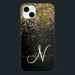 Custom Gold Glitzer Black Sparkgram Monogram Case-Mate iPhone 14 Plus Hülle<br><div class="desc">Dieses elegante und elegante Handy-Gehäuse mit hübschem vergoldeten Glitzer auf schwarz gebürstetem metallischem Hintergrund ist einfach zu personalisieren.</div>