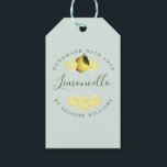 Custom Homemade Limoncello Mint Green Geschenkanhänger<br><div class="desc">Eleganter und moderner limoncello-Geschenktag mit dem Text limoncello, hausgemacht mit Liebe und Ihrem Namen in chic script kalligraphie und moderne Typografie auf einem hellen, minzgrünen Hintergrund mit einer stilvollen Touch von hübschen Aquarelllemon und Zitronenslicen. Fügen Sie einfach Ihren Namen oder Ihre Firma hinzu. Exklusiv für Sie entworfen von Happy Dolphin...</div>