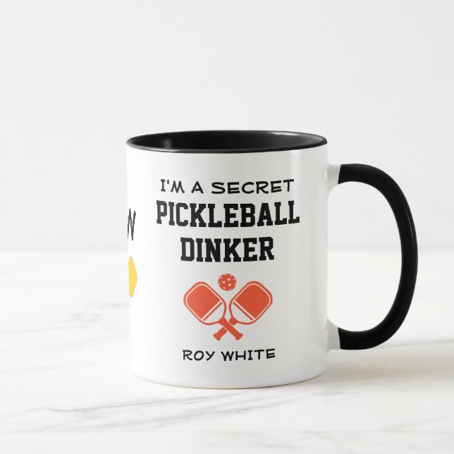 Custom I'M A SECRET PICKLEBALL DINKER Fun Monogram Tasse (Rechts)