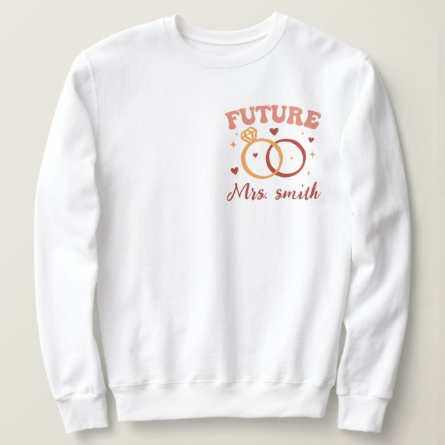 Custom In My Engaged Era Retro Groovy Sweatshirt (Design vorne)