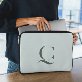 Custom Initial l Elegant Classy Green Mit Monogram Laptopschutzhülle