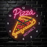 Custom Italian Pizzeria Pizza Kitchen / Restaurant Große Wanduhr<br><div class="desc">Bring the warm,  inviting atmosphere of an authentic Italian kitchen into your space with this Italian Pizzeria Pizza Kitchen or Restaurant Round Large Clock. Inspired by classic Italian pizzerias,  this stylish wall clock adds a delicious touch of culinary charm to any kitchen,  dining area,  café,  or restaurant.</div>