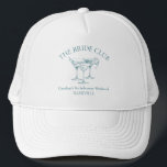 Custom Junggeselinnen-Abschied Cocktail Club Truckerkappe<br><div class="desc">Erleben Sie das Party mit diesem lustigen und stilvollen Custom Junggeselinnen-Abschied Cocktail Social Club Trucker Hat! Ideal für Bachelorette-Wochenenden, Brautpartys oder Mädchenabende. Dieser Hut verleiht Ihrer Feier eine personalisierte Touch. Mit einem schicken Cocktaildesign können Sie den Text so anpassen, dass er den Namen, den Veranstaltungsort und das Datum der Braut...</div>