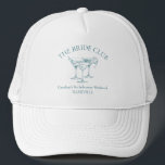 Custom Junggeselinnen-Abschied Cocktail Club Truckerkappe<br><div class="desc">Erleben Sie das Party mit diesem lustigen und stilvollen Custom Junggeselinnen-Abschied Cocktail Social Club Trucker Hat! Ideal für Bachelorette-Wochenenden, Brautpartys oder Mädchenabende. Dieser Hut verleiht Ihrer Feier eine personalisierte Touch. Mit einem schicken Cocktaildesign können Sie den Text so anpassen, dass er den Namen, den Veranstaltungsort und das Datum der Braut...</div>