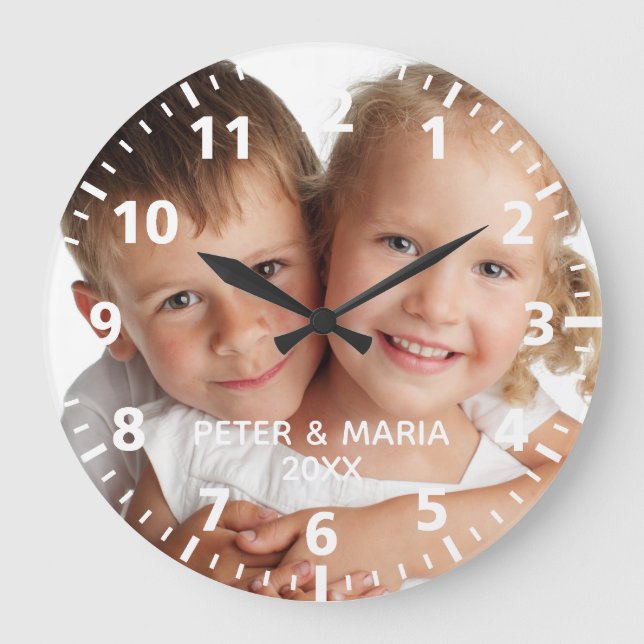Custom kids children photo names year große wanduhr (Vorderseite)