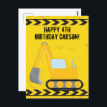 Custom Kids Construction Vehicle Happy Birthday Postkarte<br><div class="desc">Cooler Sonderbagger Happy Geburtstagskarte für ein Kind,  das gelbe Baufahrzeuge in schwarz und gelb Liebe. Fun Fahrzeug Design für einen kleinen Jungen,  der Lieben von Autos und LKWs. Passen Sie den Namen Ihres Kindes unter dem schwarz-gelben Warnband an.</div>