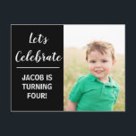 Custom Kids Foto Geburtstagsparty Black Minimalist Einladungspostkarte<br><div class="desc">Bestellen Sie diese personalisierten Kindergeburtstag-Einladungen mit anpassbaren Feldern auf der Rückseite der Postkarte für den Ort,  das Datum und die Uhrzeit Ihres Party. Legen Sie das Foto Ihres eigenen Kindes neben dem schwarzen Farbblock ein. Fügen Sie ihre Party-Informationen auf der Rückseite dieser benutzerdefinierten Karte hinzu.</div>