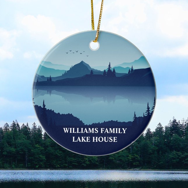 Custom Lake House Family Zuhause Blue Keramik Ornament (Von Creator hochgeladen)