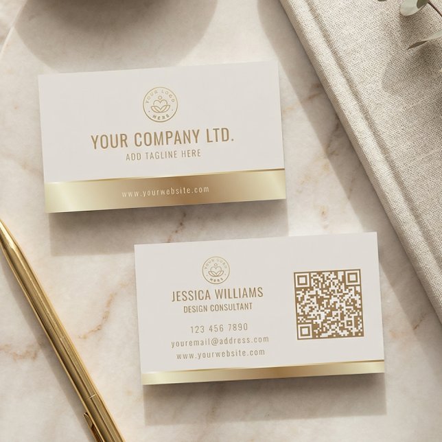 Custom Logo Elegant Beige Gold QR Code Visitenkarte (Von Creator hochgeladen)