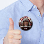Custom Marching Band Foto High School Spirit Button<br><div class="desc">Diese coole,  maßgeschneiderte High School Marching Band Foto Spirituosen-Taste zeigt eine weiße Typografie Ihres Teams und Spielernamen. Personalisieren Sie mit dem Bandnamen oder Maskottchen über das Spielerfoto.</div>