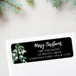 Custom Merry Christmas Mistletoe Rücksendeadresse<br><div class="desc">Dieses festliche Weihnachtsadressen-Label ist mit Aquarellmassen-Blätter und Beeren dekoriert. Es sagt frohe Weihnachten in stilvoller Schrift Typografie. Einfach anpassbar. Original Wasserfarbe © Michele Davies.</div>