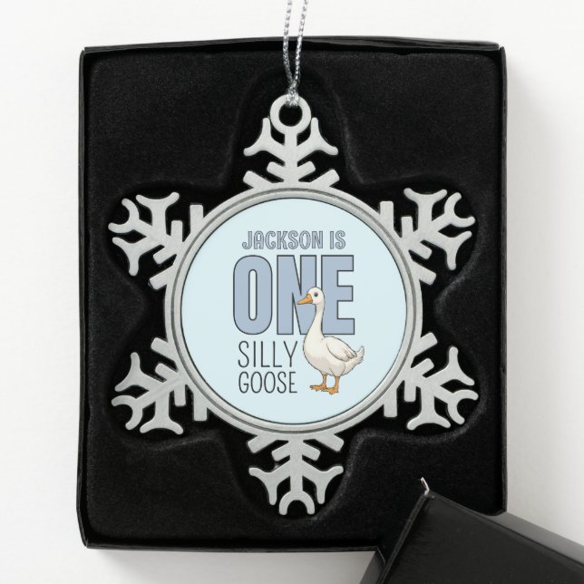 Custom Modern One Silly Goose First Birthday Schneeflocken Zinn-Ornament (Box)