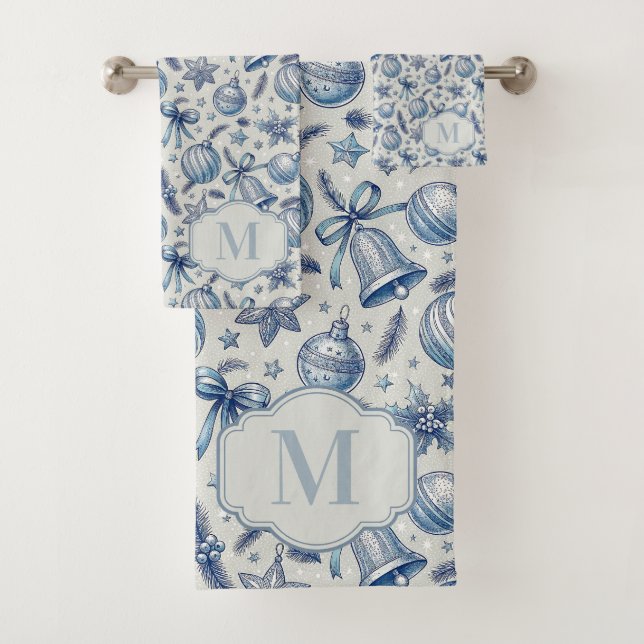 Custom Monogram Blue Toile Weihnachtsschmuck Badhandtuch Set (Insitu)