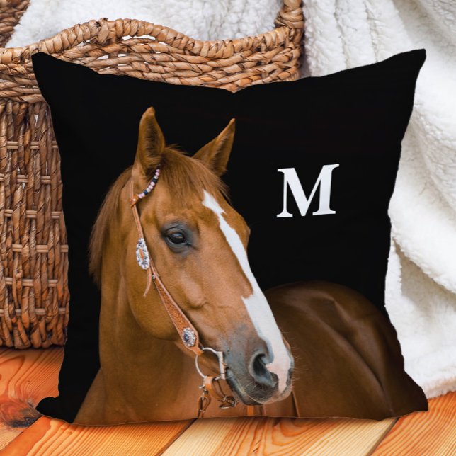 Custom Monogram Horse Foto Kissen (Monogram Quarter-horse pillow)