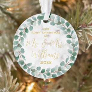 Custom Mr. and Mrs. Our First Christmas Verheirate Ornament