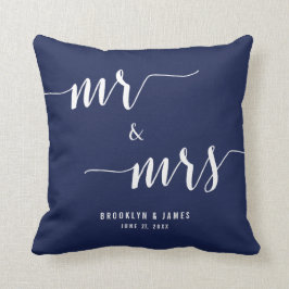 Custom Mr. und Mrs. Navy Blue Wedding Pillows Kissen