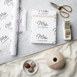 Custom Mrs. Est. Modernes, elegantes Script neu Geschenkpapier