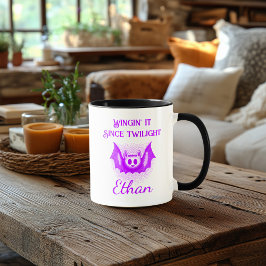 Custom Neon Halloween Tasse - Lila Bat Design