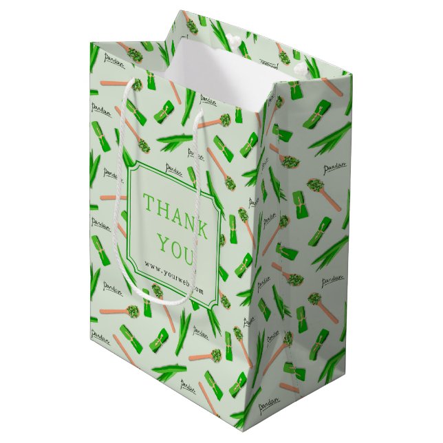 Custom Pandan Leaf Pattern Paper Bag Mittlere Geschenktüte (Vorderseite Schrägansicht)