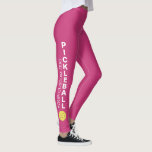 Custom Pickleball Club Team Ihr Text Fun Sporty Leggings<br><div class="desc">Spielen Sie mit diesen phantastischen Leggings Pickelball im Stil mit dem Wort Pickleball auf beiden Seiten und Ihrem eigenen Text. Fügen Sie Ihren Clubnamen, Teamnamen oder beliebige benutzerdefinierte Wörter hinzu. Ändern Sie die Hintergrundfarbe einfach, indem Sie auf Anpassen/Personalisieren klicken und zum Farbwähler scrollen. Perfekt für coolere Tage auf dem Platz...</div>