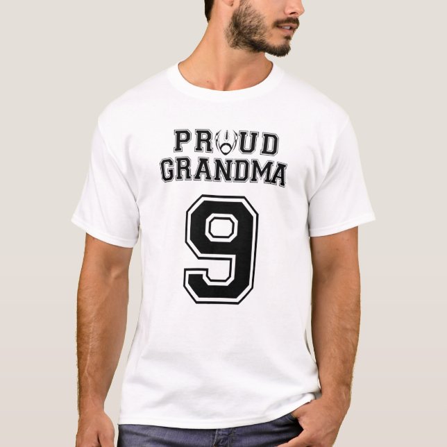 Custom Proud Football Grandma Number 9 Personalize T-Shirt (Vorderseite)